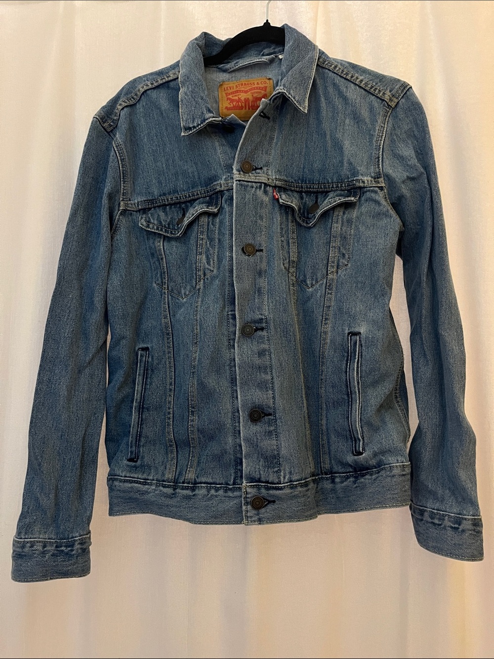 Levi’s Trucker Jean Jacket Size Medium